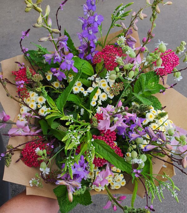hand tied bouquet Saturday collection - Image 6