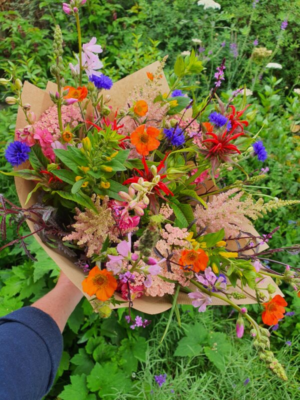 hand tied bouquet Saturday collection - Image 5